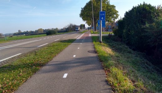 kruising N664 en Velluweweg